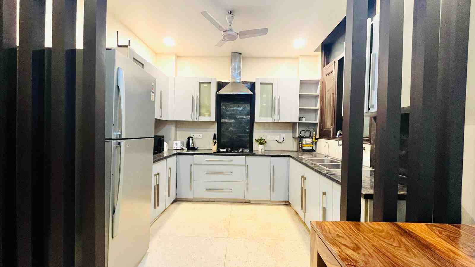 SERVICE APARTMENTS IN GREATER KAILASH DELHI Book Service Apartments in Greater Kailash Delhi for short-long stay rentals with kitchen. Book Coral service apartments in Greater Kailash South Delhi for Corporate stays, Vacation rentals & Medical Tourism. Call +91-8588884595 & Visit: https://www.coralserviceapartments.com/delhi/greater-kailash/